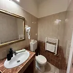 Apartman Spring Roses Downtown Boutique On The Famous Vaci Fashion Street Free Coffee, Tee Budapest
