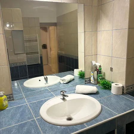 Spring Roses Downtown Boutique On The Famous Vaci Fashion Street Free Coffee, Tee