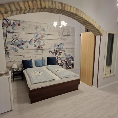 Spring Roses Downtown Boutique On The Famous Vaci Fashion Street Free Coffee, Tee *