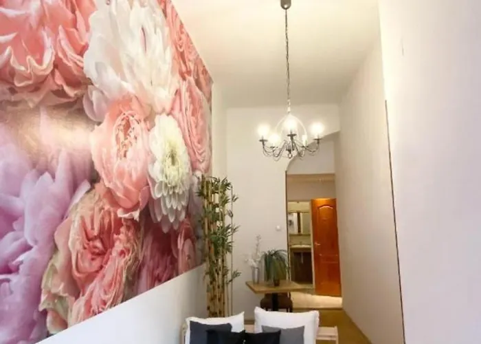 Διαμέρισμα Spring Roses Downtown Boutique On The Famous Vaci Fashion Street Free Coffee, Tee