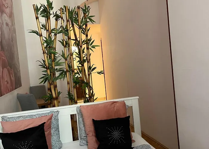 Διαμέρισμα Spring Roses Downtown Boutique On The Famous Vaci Fashion Street Free Coffee, Tee Βουδαπέστη